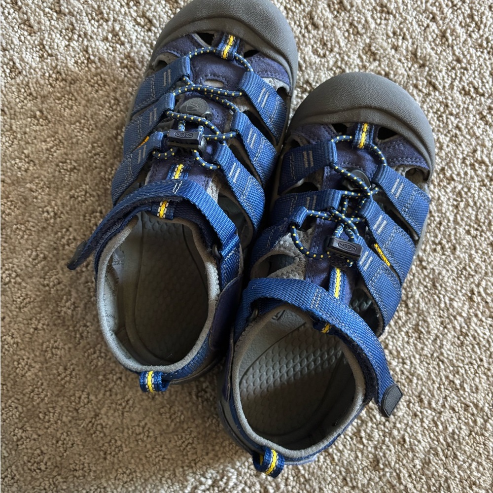 Keen Kids Newport H2 Closed Toe Water Sandal